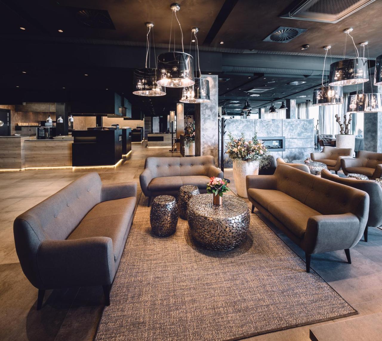 Nutrend World Hotel Olomouc Luaran gambar