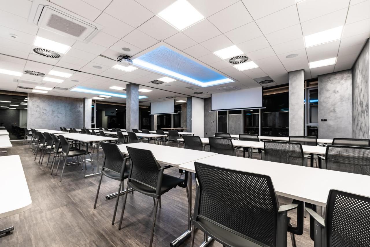 Nutrend World Hotel Olomouc Luaran gambar