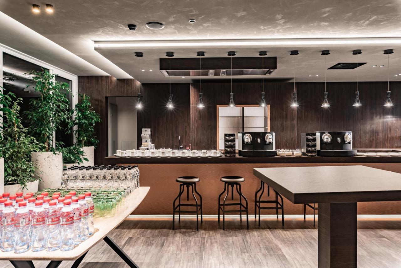 Nutrend World Hotel Olomouc Luaran gambar